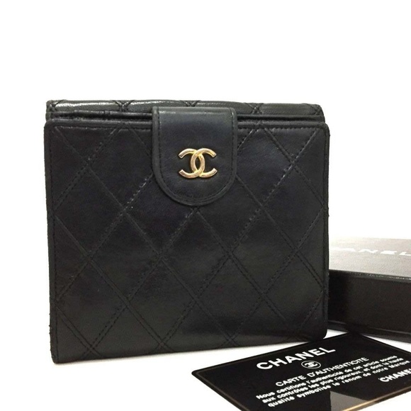 CHANEL Handbags - 100% Auth CHANEL Bicolore Quilted Matelasse Wallet